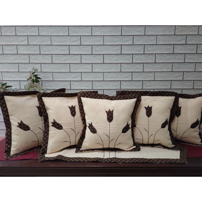 Sarung Bantal Kursi Set isi 5 sbk + 1 taplak meja | SARUNG BANTAL SOFA SET BATIK SHABBYCHIC