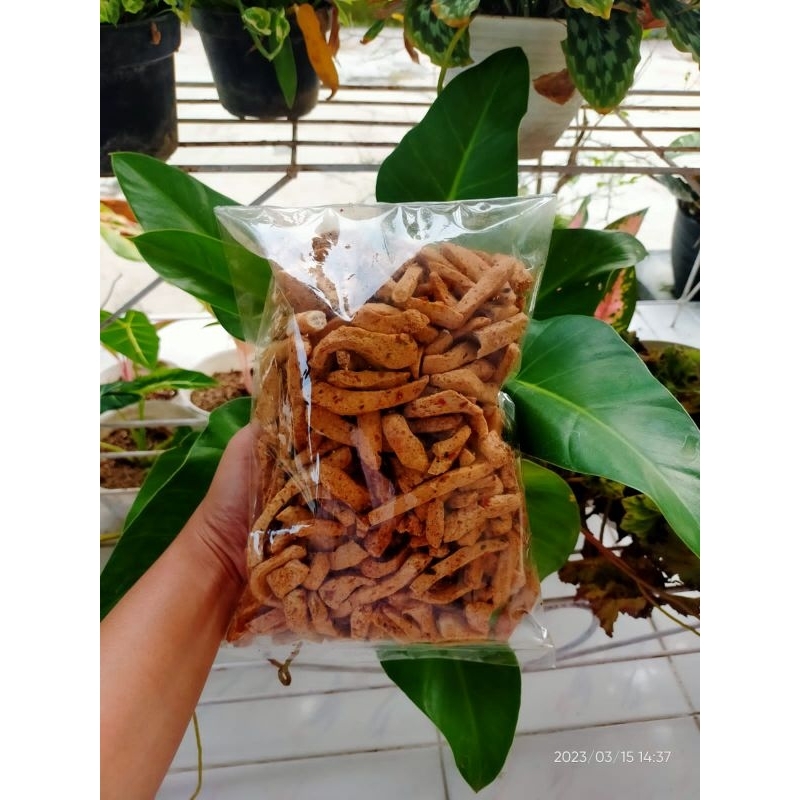 

camilan basreng pedas