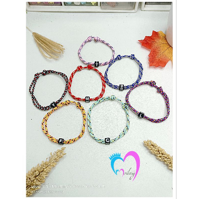Gelang Tali Perusik  Inisial Huruf / Gelang Simple / Bisa Dibesar Kecilkan