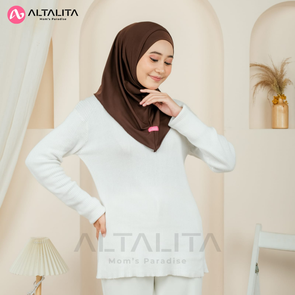 Altalita - Jilbab Bergo Helma Sport Instan Akses Lubang Masker Headset Earphone Kacamata Bahan Jersey Premium Cocok untuk Olahraga Volly Futsal Senam dan Sehari-hari