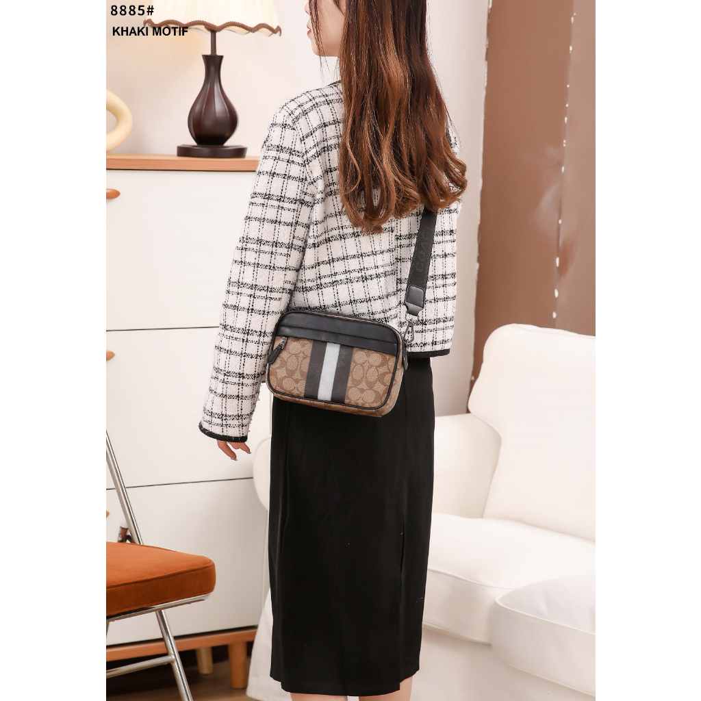 Coa Crossbody 8885