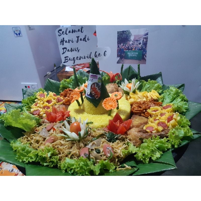 

tumpeng untuk 10 porsi
