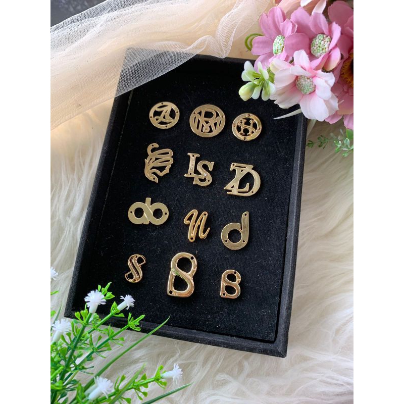 Plat hijab/ pin hijab/ plat hijab besi/plat hijab button/ plat hijab lasabelle Donna Naraya zytadeli