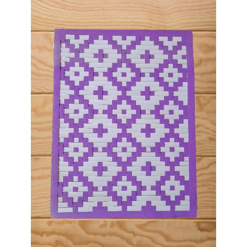 

Kerajinan tangan (anyaman dari kertas asturo)