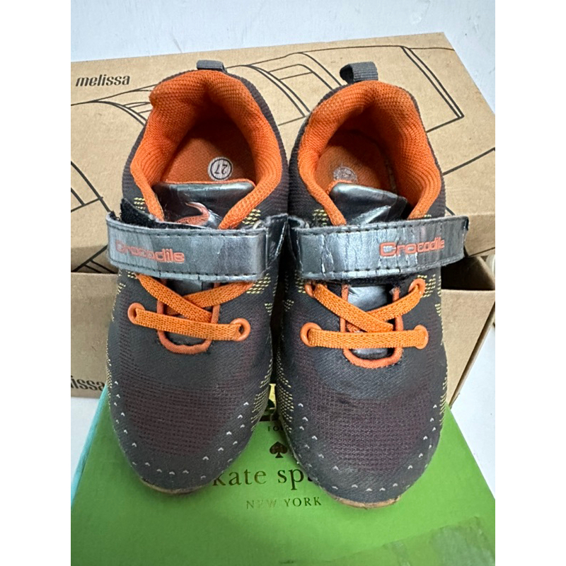 Sepatu anak Crocodile