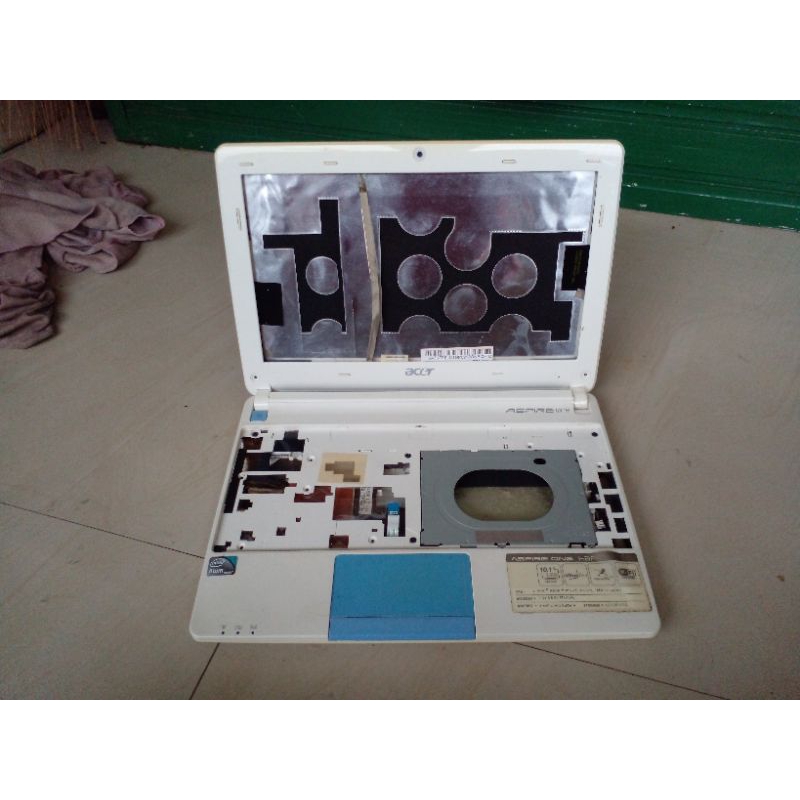 Casing Netbook Acer Aspire One Happy