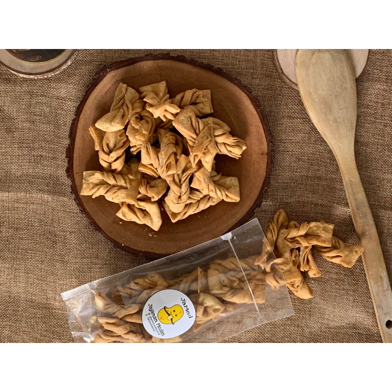 

Kue Bawang Pita 500gr