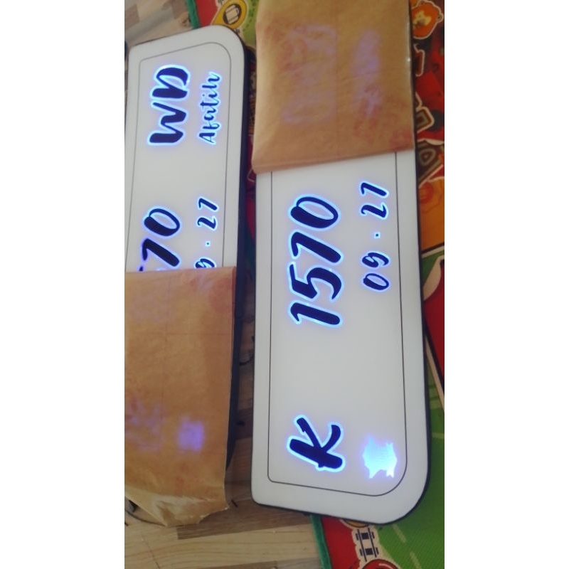 Plat nyala mobil/Variasi plat/Custom plat