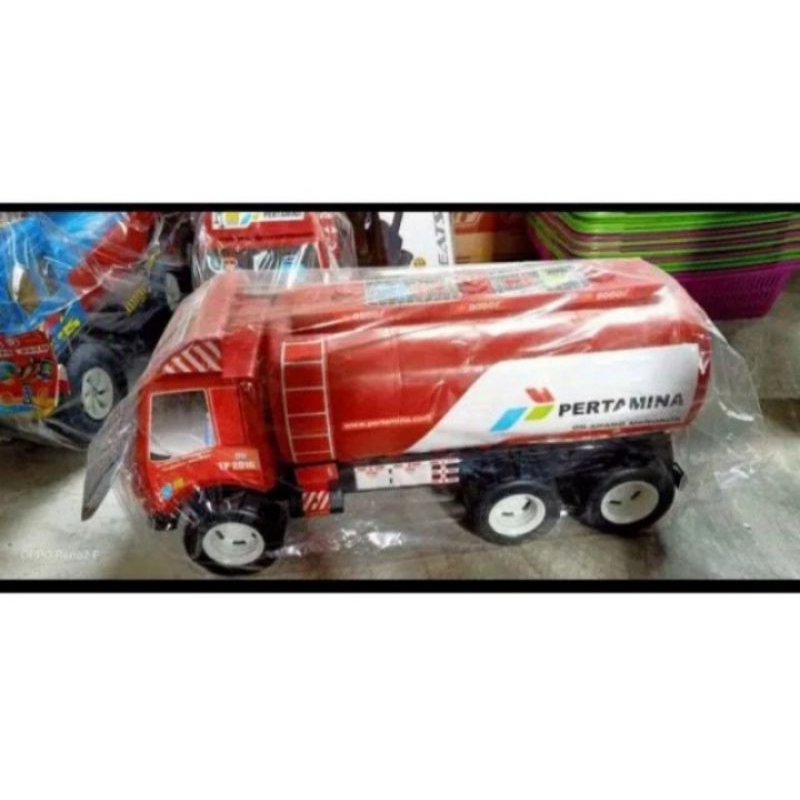 mainan truk tangki pertamina besar 2016 / truk tangki tp 2016