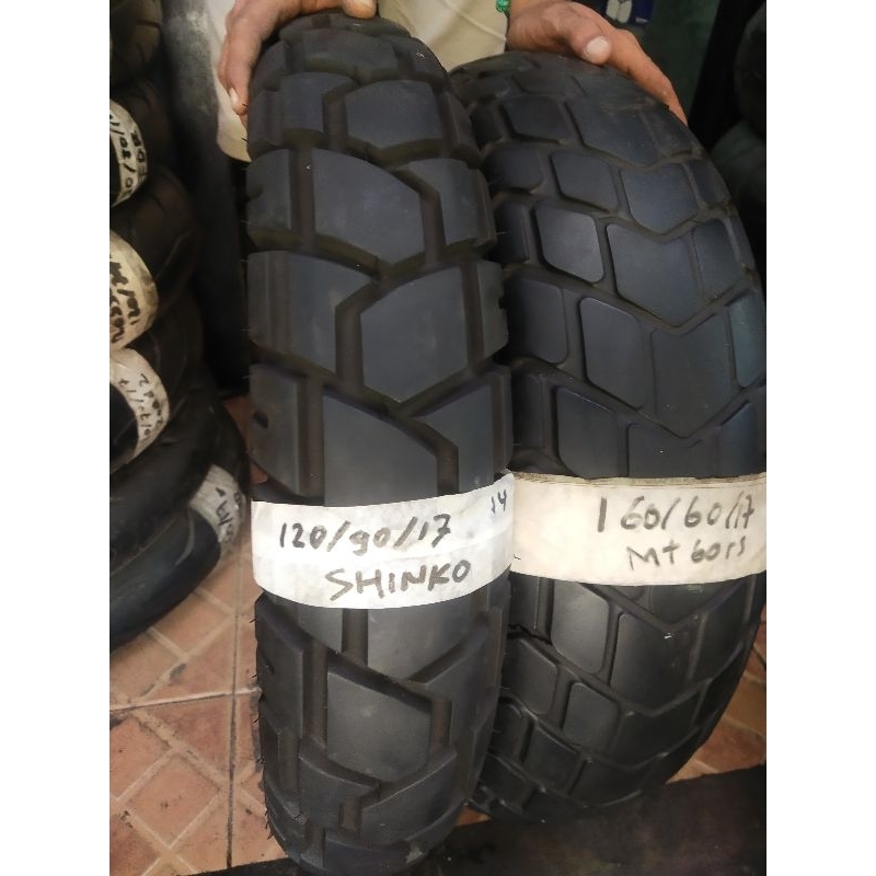 Ban Bekas moge Metzeller karro street trailmaster  170 60 17 & 120 90 17 bukan suntikan ukiran atau 