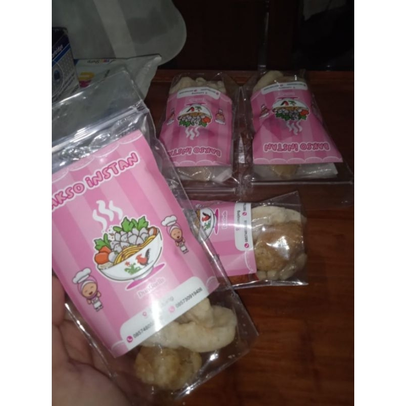 

Bakso Instan Duagadis | BAKSO SAPI | BAKSO SAPI PEDAS | BAKSO PEDAS GURIH SEGAR