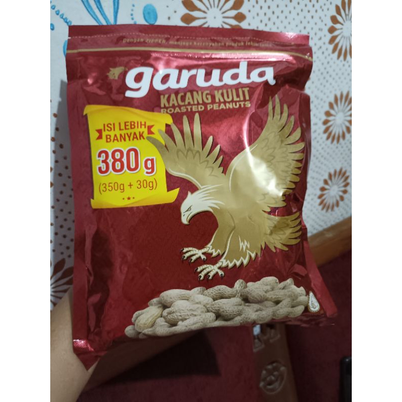 

Garuda kacang kulit 380gr, expired Des'23.