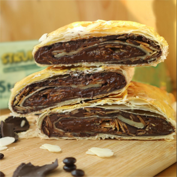 

STRUMI (Strudel Ukuran Mini) Varian Choco Almond Peanut | Oleh-Oleh Khas Malang | Oleh-Oleh Jawa Timur