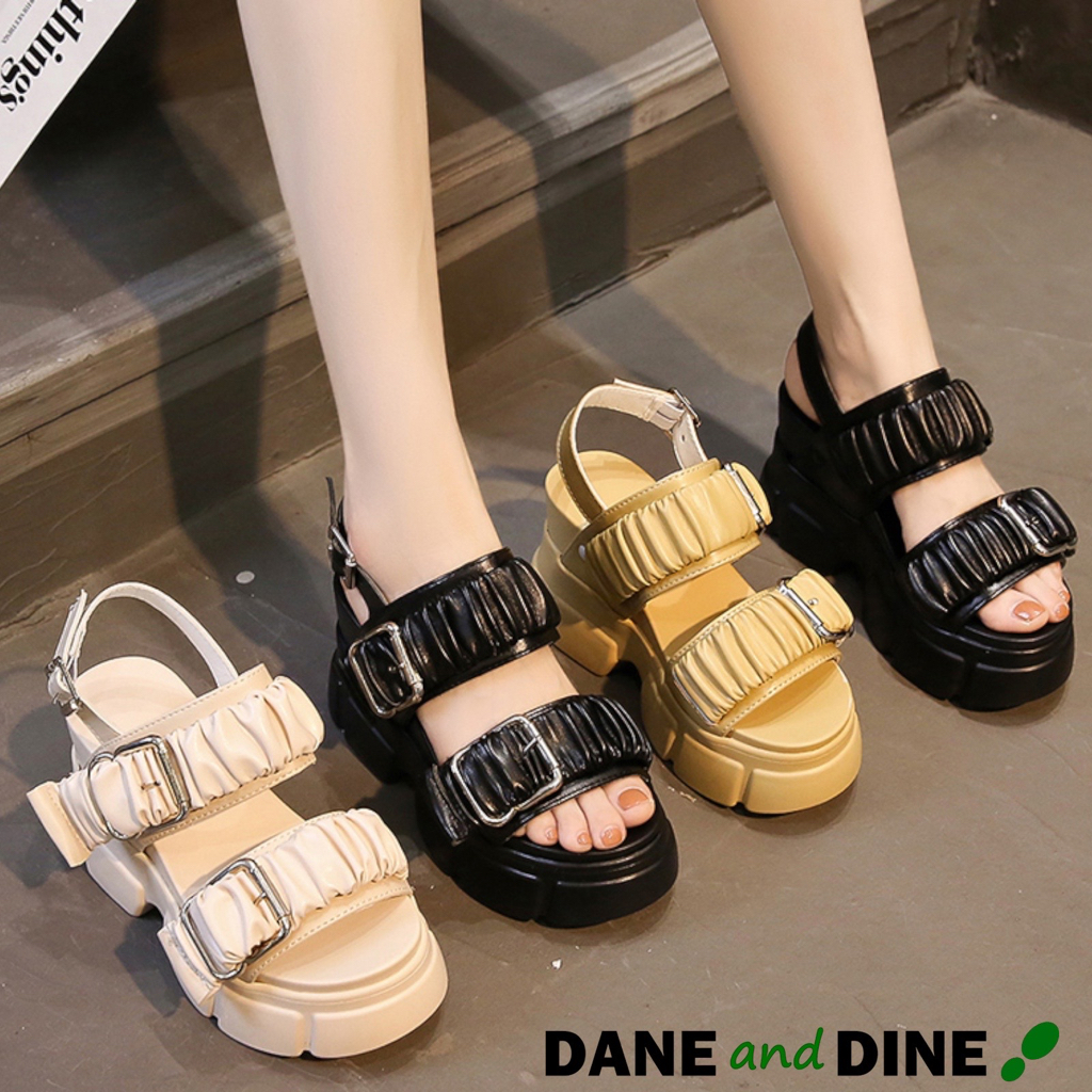 Terbaru Sandal Wedges 8 cm Wanita  Dane and Dine - WH11