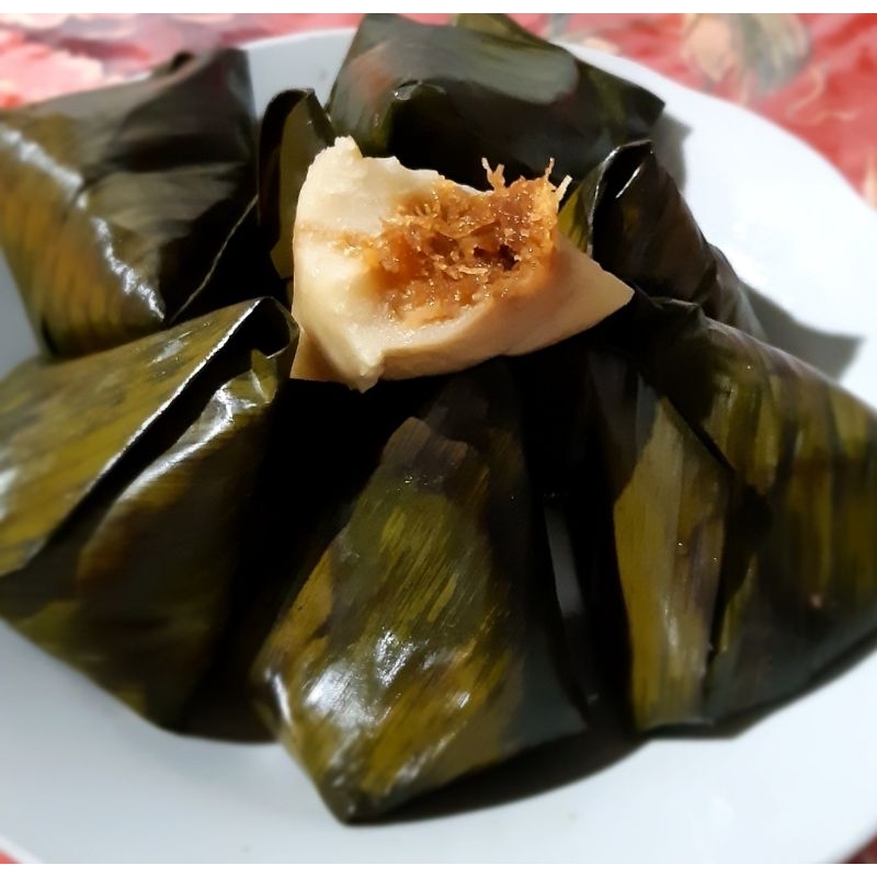 

lappet pulut khas medan / 10 pcs