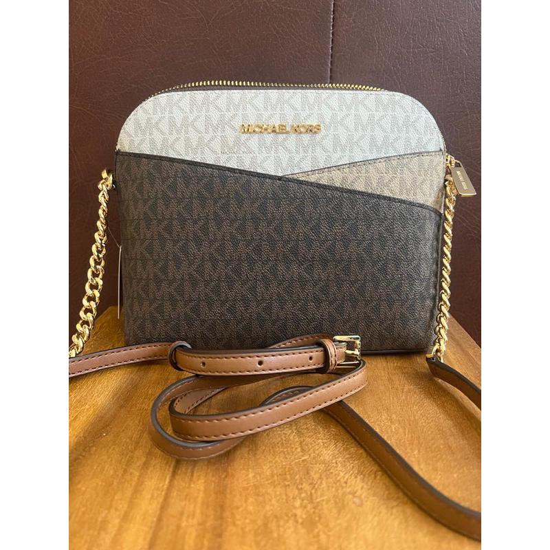 Tas Selempang Wanita MK Jet Set Travel Signature Dome Medium Luggage New Authentic