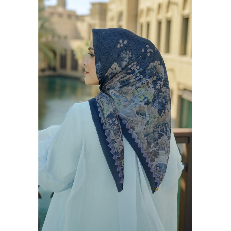 AL QASR SQUARE - BUTTONSCARVES