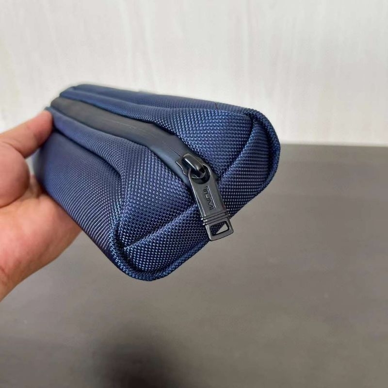 tas tumi cord pouch