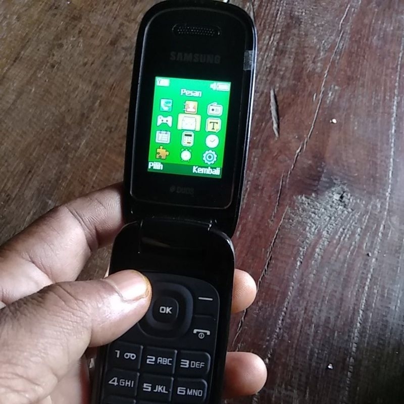 SAMSUNG LIPAT GT-E1272 HP SECOND800Mah battry