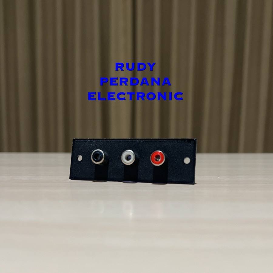 SOCKET SOKET RCA FEMALE 3 PIN LUBANG PANEL BODI HITAM