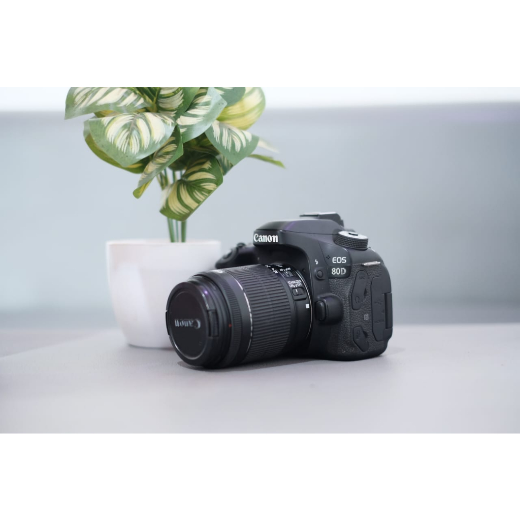 kamera dslr canon 80d sama lensa kit 18-55mm stm second mulus termurah