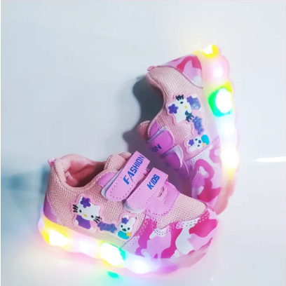 Sepatu Sneakers Anak Perempuan LED Motif HELLO KITTY MIKA  / Sneakers Anak MENYALA Model Best Seller