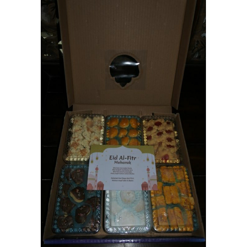 

HAMPERS LEBARAN GRATIS KARTU UCAPAN BEST SELLER 6 TOPLES KUE