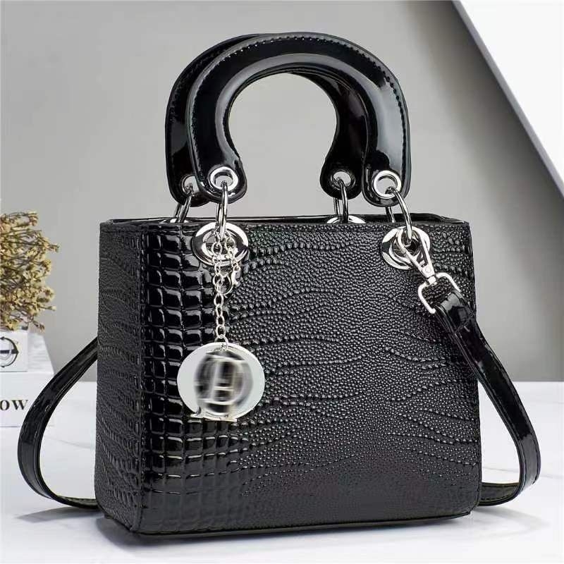 Tas Nanami