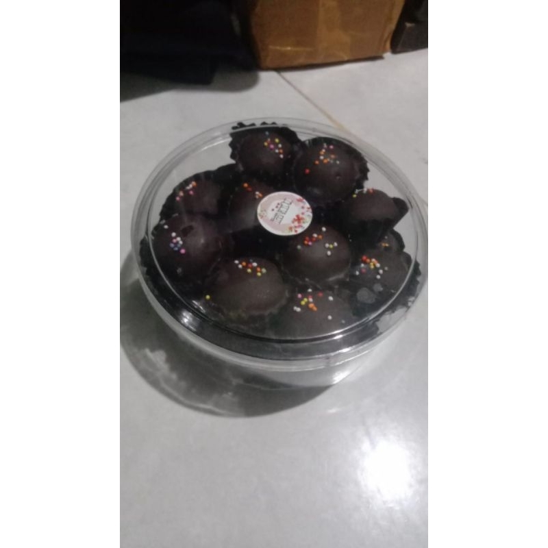 

kue bola coklat| coklat manis| kue lebaran