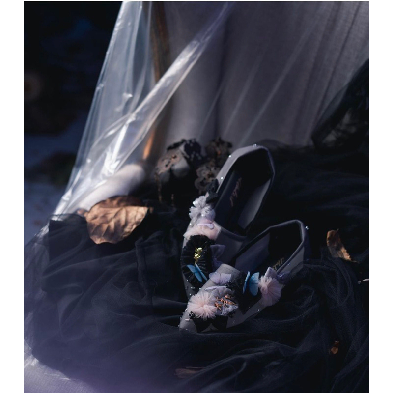 Ittaherl Katnis Slip On Gravel sz 38 Ready