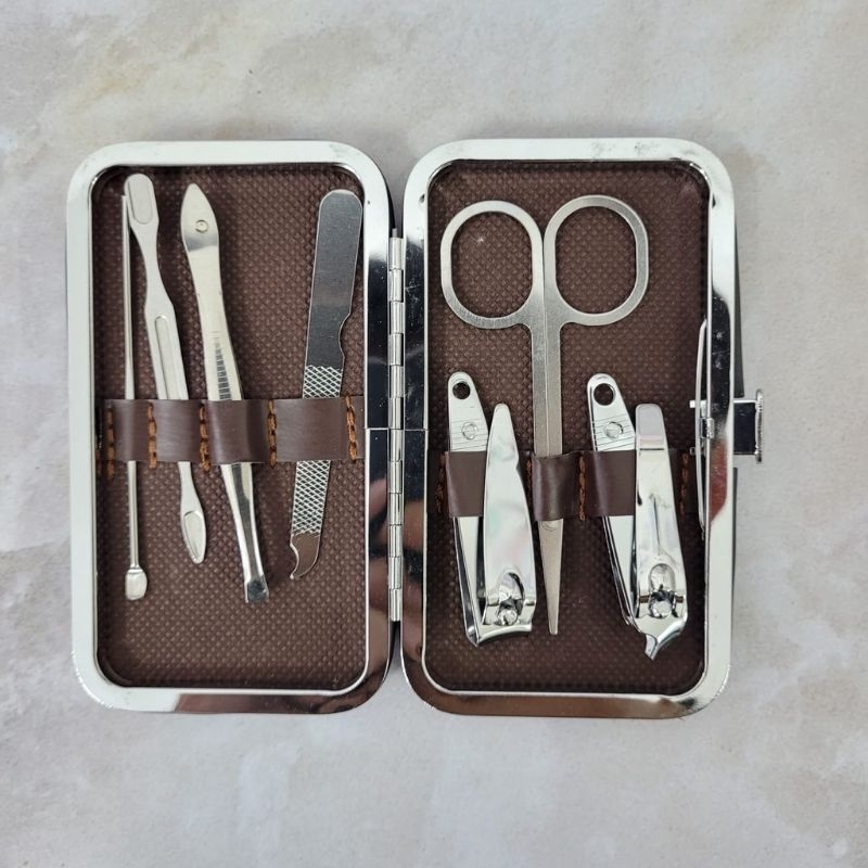 Manicure Pedicure set 7in1 Menipedi Set Dompet paket Gunting kuku set 7in1 kikir kilap kuku