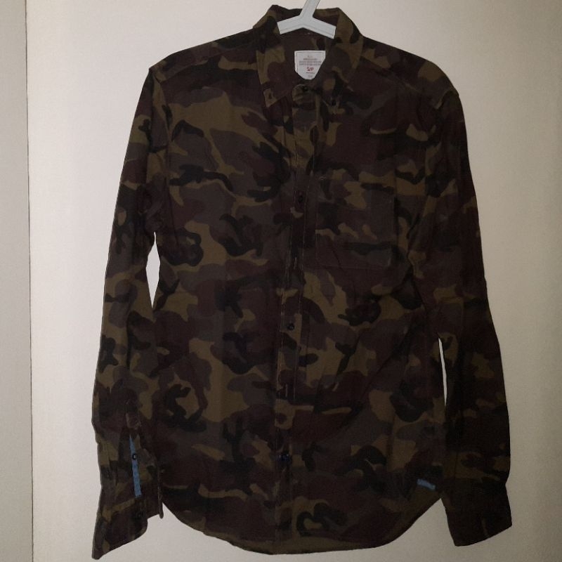 kemeja gap camo pattern size s
