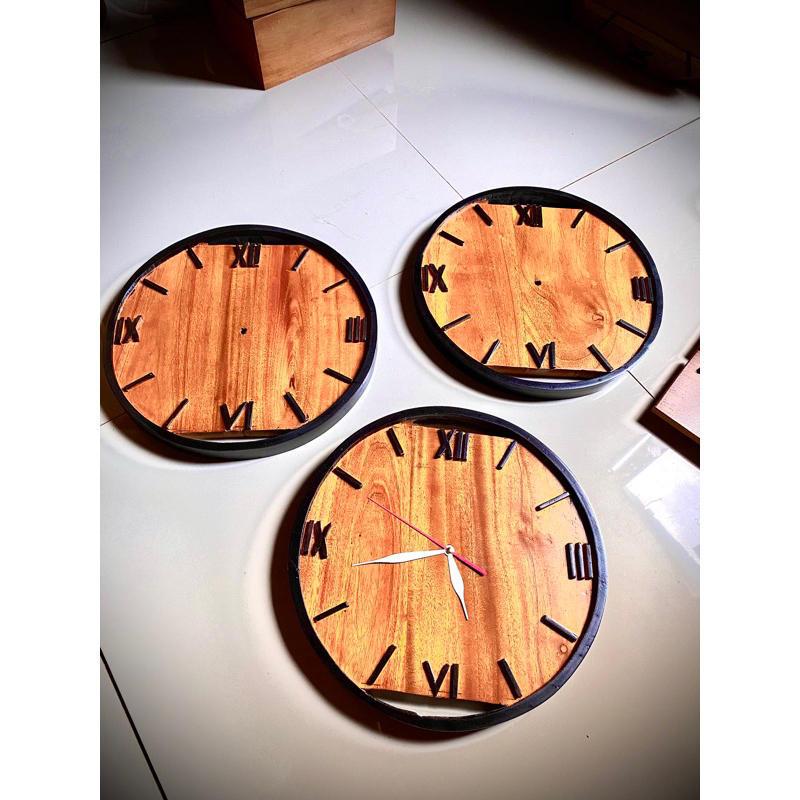 Jam Dinding Kayu Jati Krowa Angka Romawi