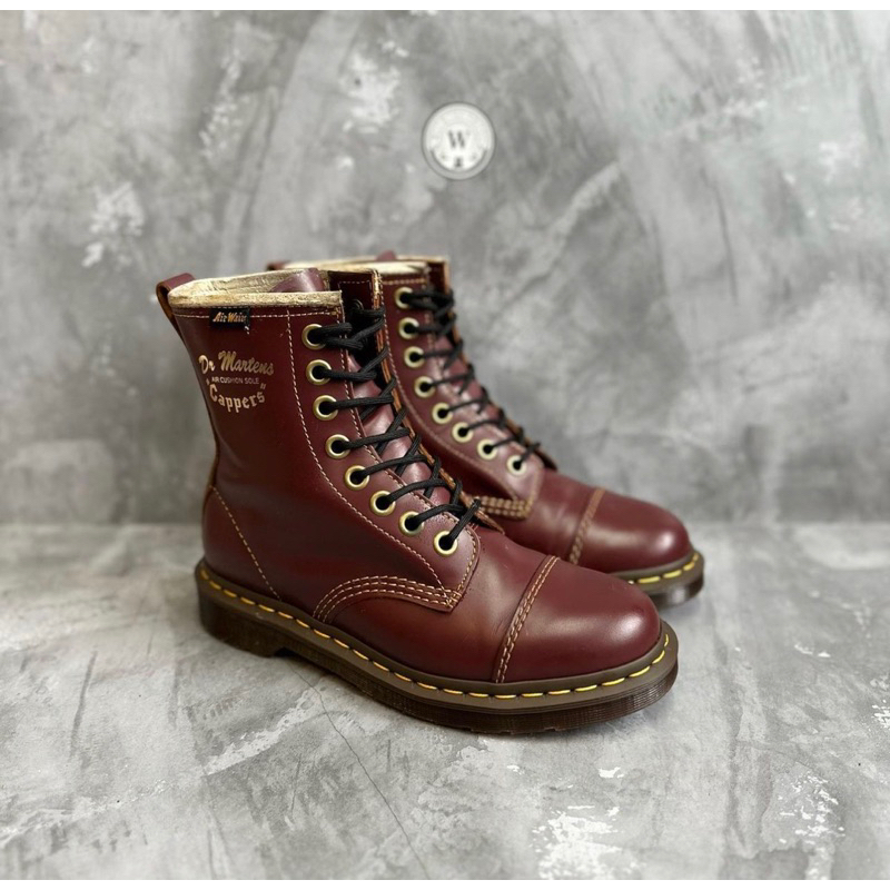 Dr. Martens cappers