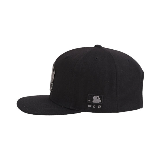 MLB NY Yankees Metal One Point Snapback Black