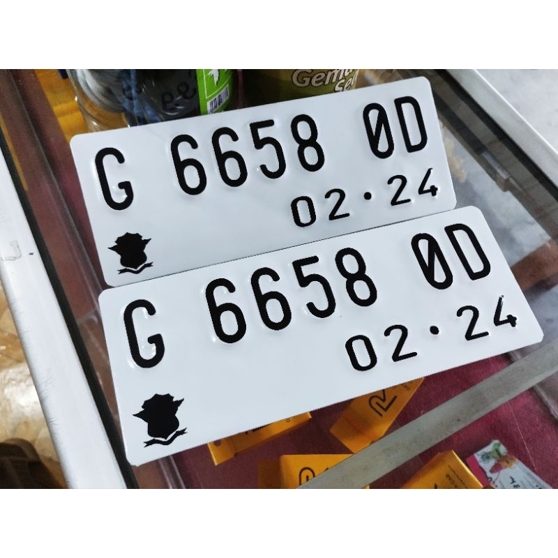 plat putih baut tanam