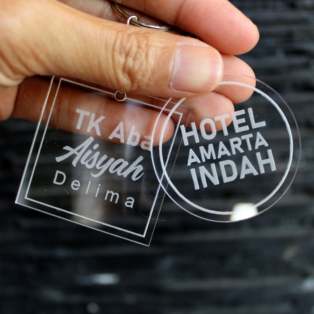 Custom Gantungan kunci Ganci akrilik Grafir laser cutting tebal 2mm souvenir