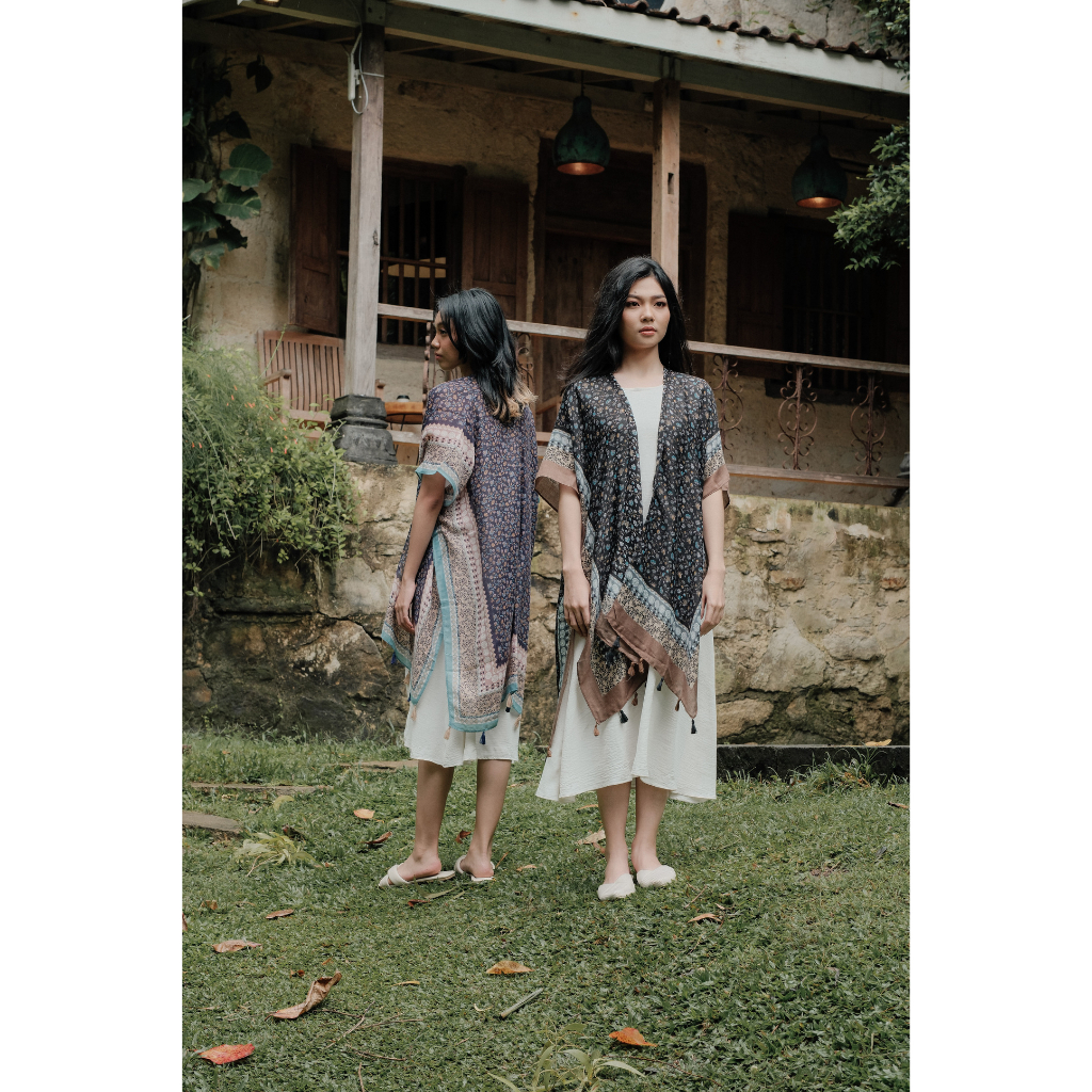 (DEFECT SALE) RATU - Jayanti Black Outer / Cardigan Batik