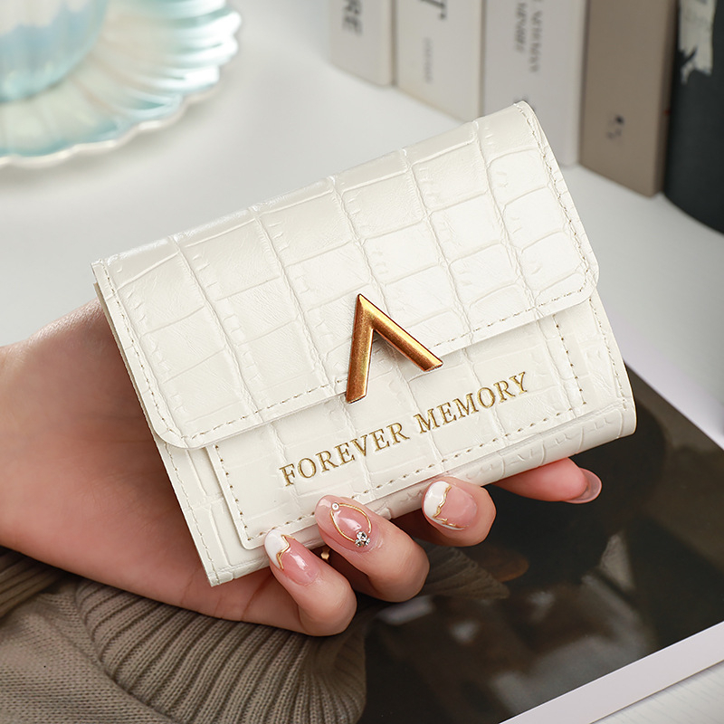 DOMPET LIPAT WANITA MURAH CEWEK PREMIUM MINI KULIT PUTIH DELVIA WA684W1 KOREA SLOT KARTU UANG KECIL PENDEK BRANDED REMAJA KEKINIAN SIMPLE LUCU IMPORT