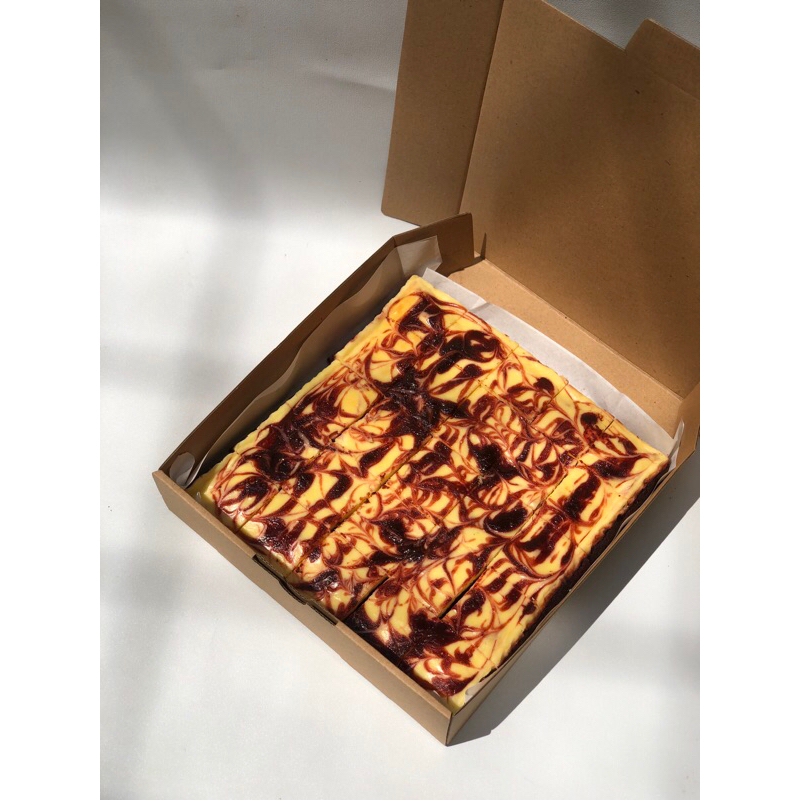 

Bonne Apettie - Redvelvet Brownie Cheesecake Large