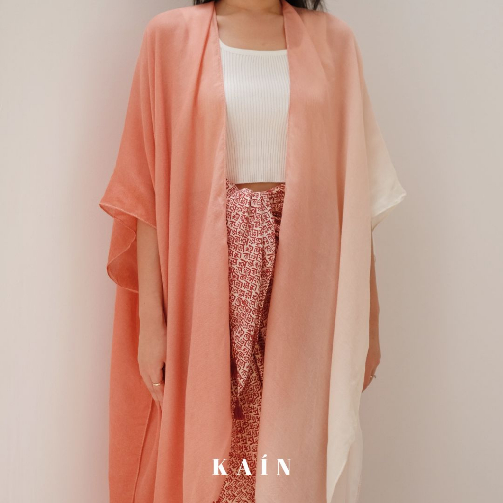 SHOPKAIN Lara Outer in Coral Shade