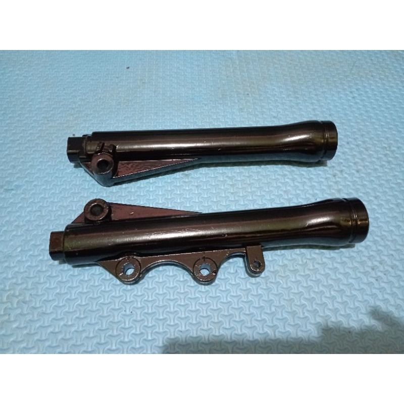 TABUNG SHOCKBREAKER DEPAN VEGA R LAMA  YAMAHA F1 ZR /VEGA R LAMA 4US ORI