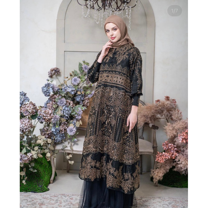 Liora Midi Dress Heaven Lights