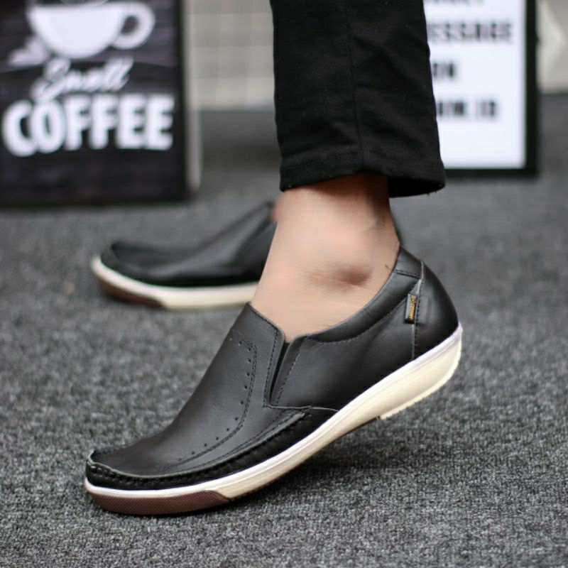 bungkusuku sandro - Sepatu Kulit Pria Slip On Formal Kerja Casual Trendi