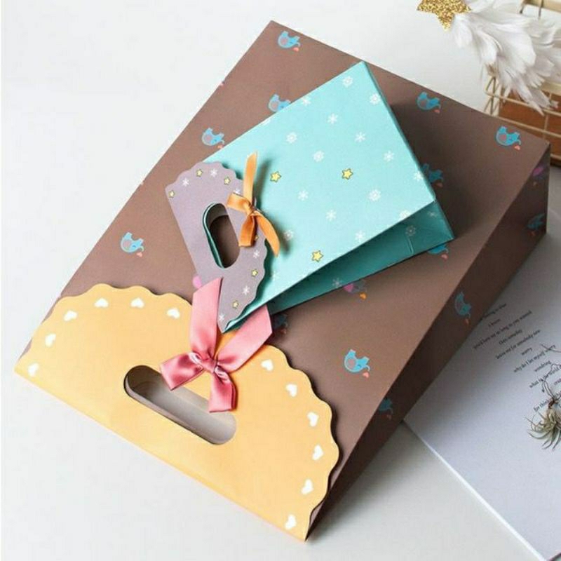 

Paper Bag Tutup (Mini, Kecil, Sedang, Besar)