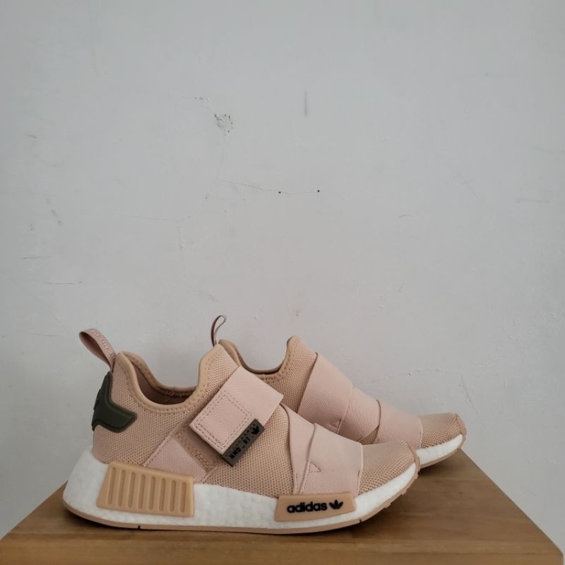 NMD R1 Strap Women Halo Blush Second Ori