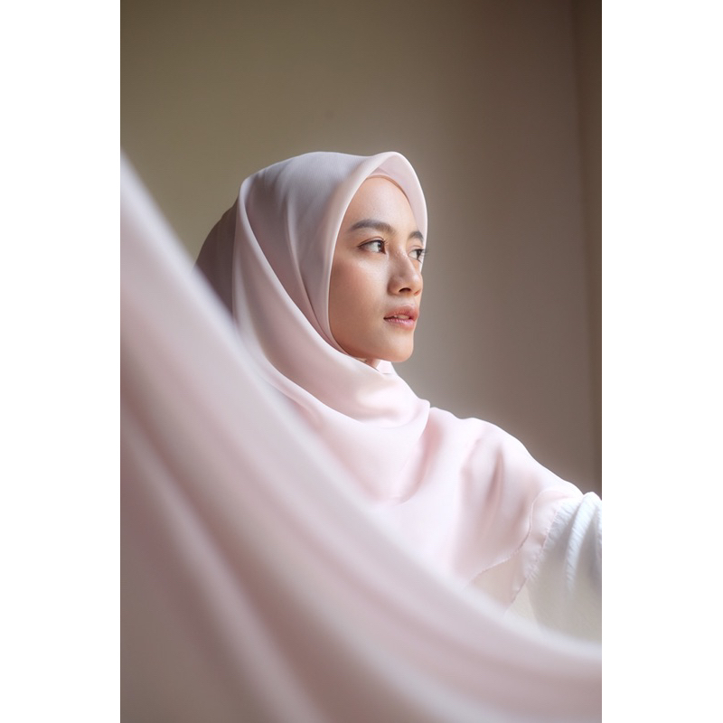 [𝐄𝐥𝐡𝐮𝐬𝐧𝐚] Kamila Scarf / Hijab Malaysia Segiempat Oval/ Curve Malay Pollycatoon Premium / Bawal Curve