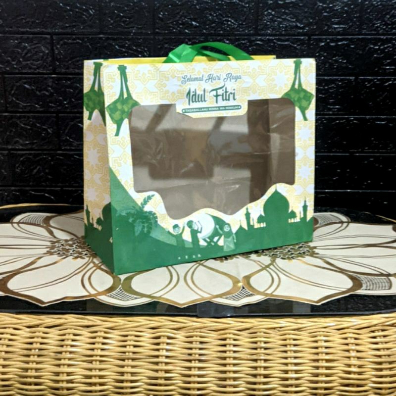 

Paperbag/ tas hampers lebaran/ tas kertas mika idul fitri uk 30x16x35