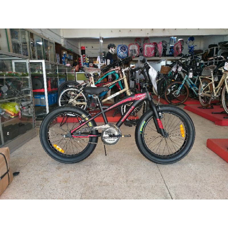 Sepeda 20'' BMX Wimcycle Bigfoot