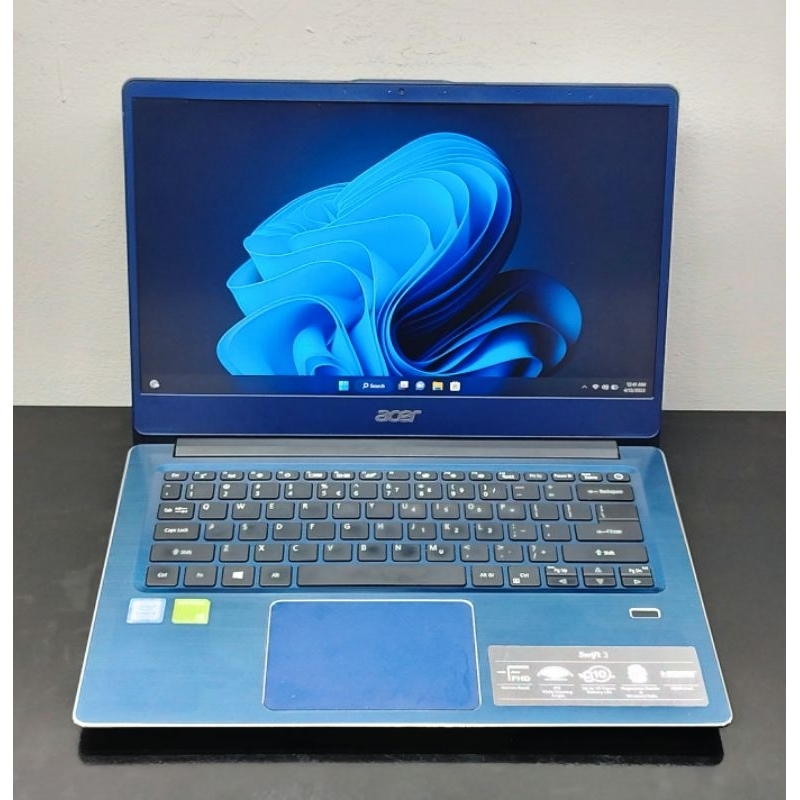 Laptop Acer Swift SF314-54G Intel core i3 gen 7 RAM 8 GB SSD 256 GB HDD 1 TB